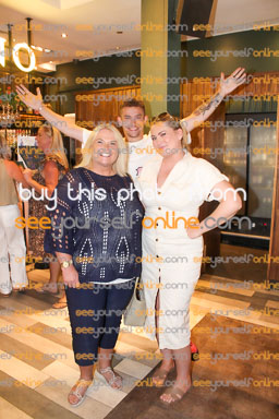 IMG_0053_S1_v1.jpg